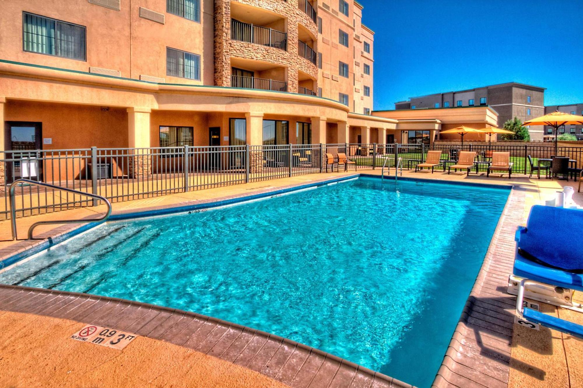 Hotel Courtyard By Marriott Midland Esterno foto