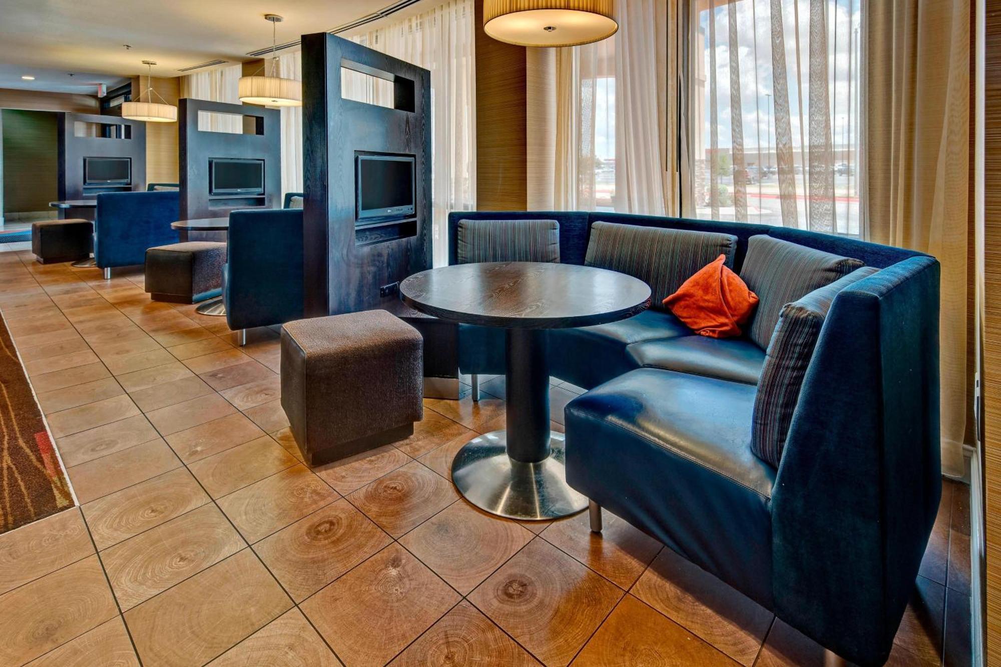 Hotel Courtyard By Marriott Midland Esterno foto