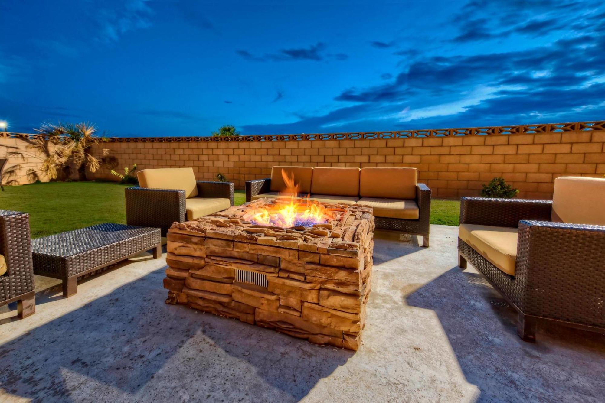 Hotel Courtyard By Marriott Midland Esterno foto