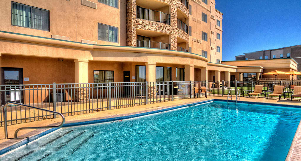 Hotel Courtyard By Marriott Midland Esterno foto